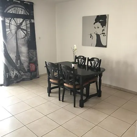 Grecian Beach Apartmán *